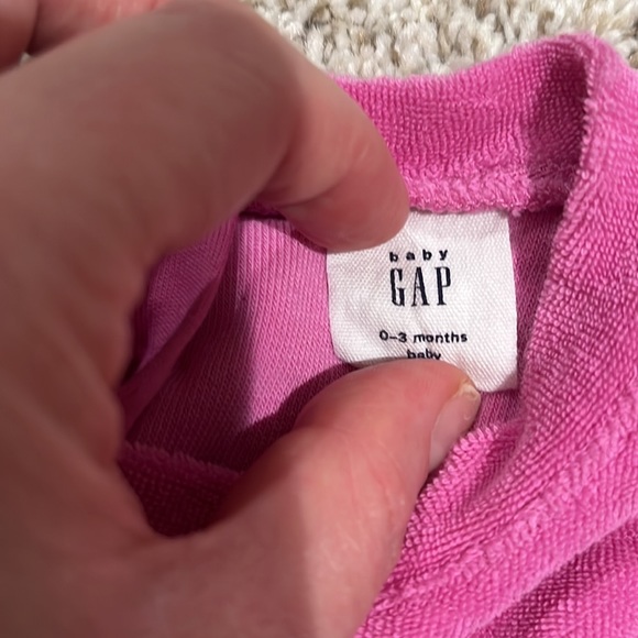 Baby Gap terrycloth two piece outfit - Picture 2 of 3